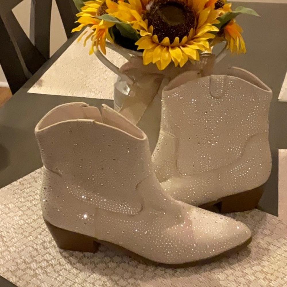 Elegant Cream Ankle Boots